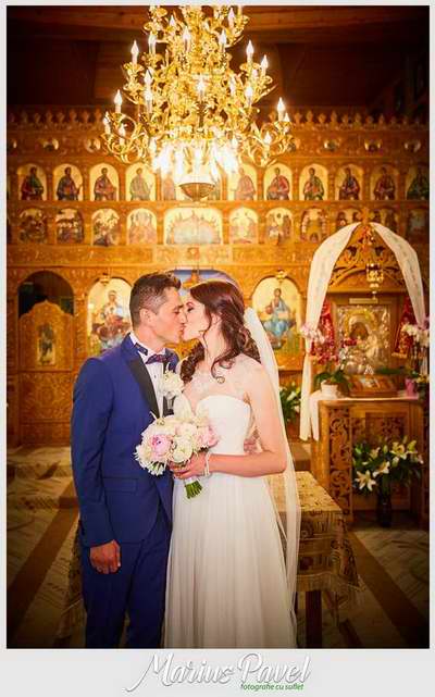 Fotografii ziua nuntii biserica Centru Civic Brasov